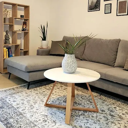 Appartement 3 - Center Divjake