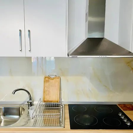 3 - Center Apartment *
