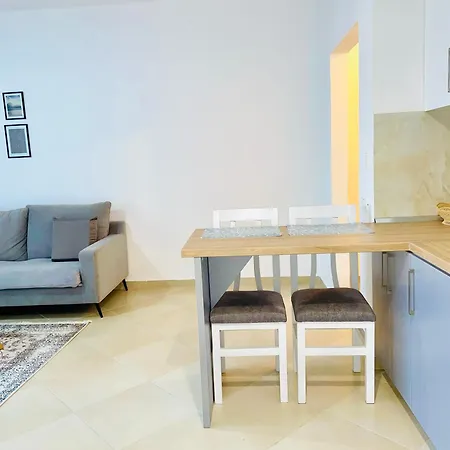 3 - Center * דיוויאקה